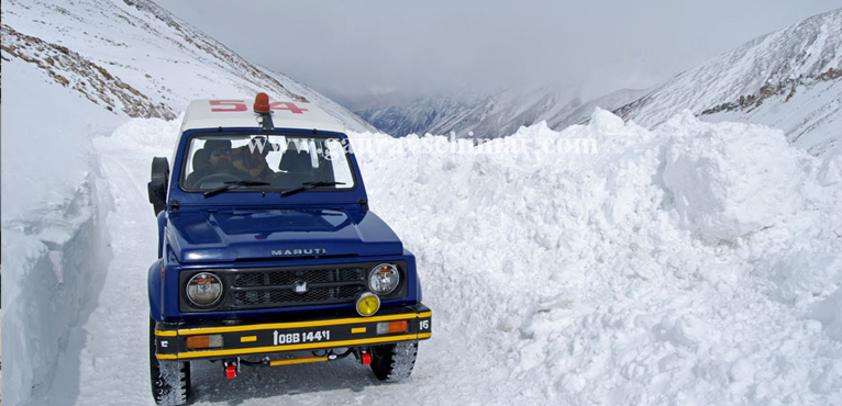 ladakh-passes-jeep-safari