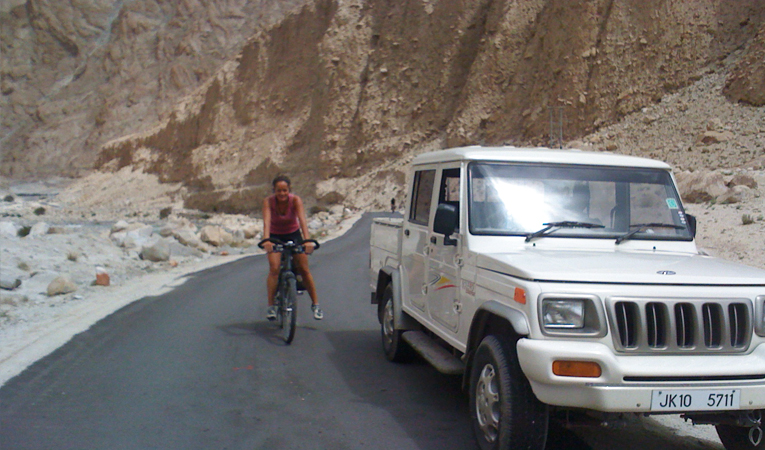 mountain-biking-ladakh