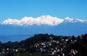 Image result for view of kanchenjunga from darjeeling