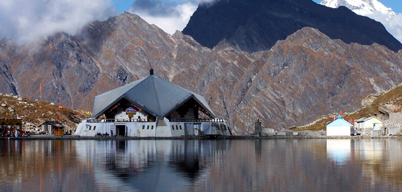 Hemkund Trek