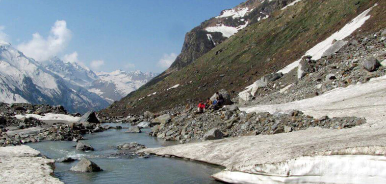 Kafni Glacier Trekking Trips