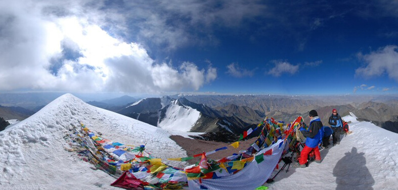 Stok Kangri Chadar Trek