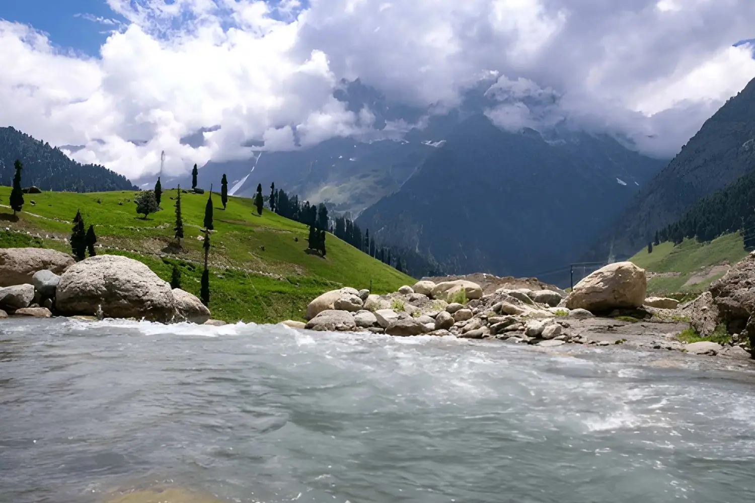 Tarsar Marsar Lakes Trek
