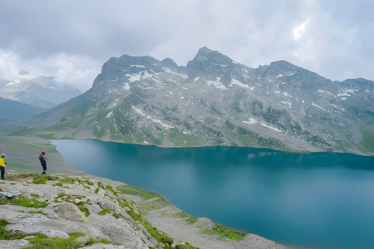 Tarsar Marsar Lakes Trek